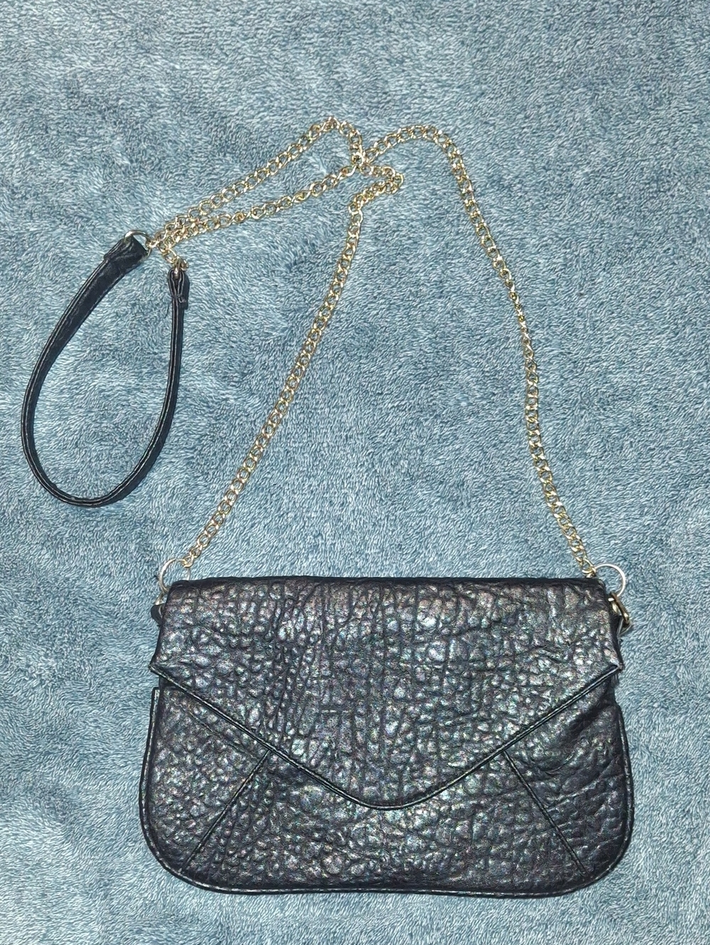Rue21 Black Pebbled Crossbody Bag with Gold Chain Strap